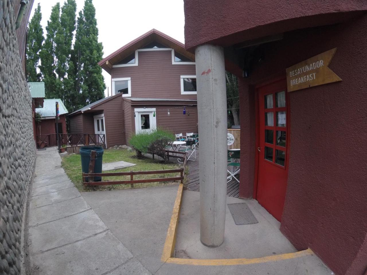 Hostel Los Pioneros El Calafate Exterior foto